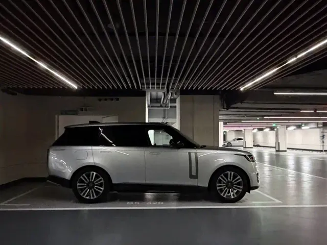 Land Rover Range Rover — Фото автомобиля 8