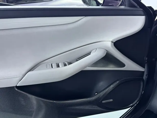 Xiaomi SU7 — Фото автомобиля 7