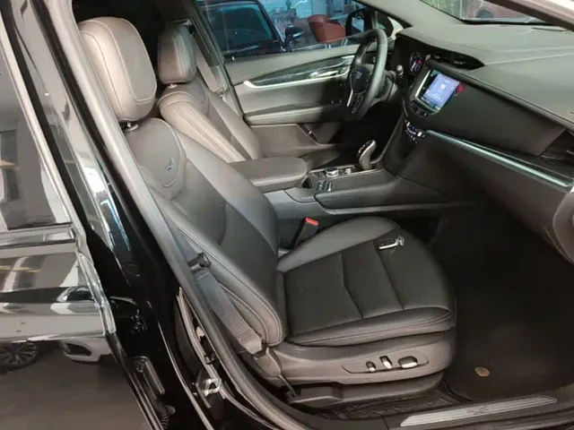 Cadillac XT5 — Фото автомобиля 24