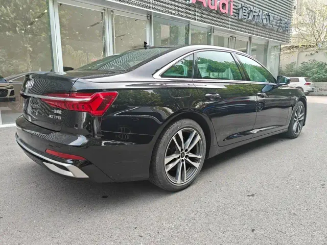 Audi A6L — Фото автомобиля 17