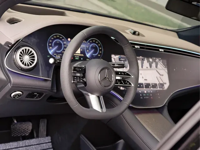 Mercedes-Benz EQE SUV — Фото автомобиля 10