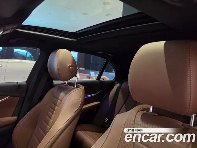 Mercedes-Benz E-Class — Фото автомобиля 19