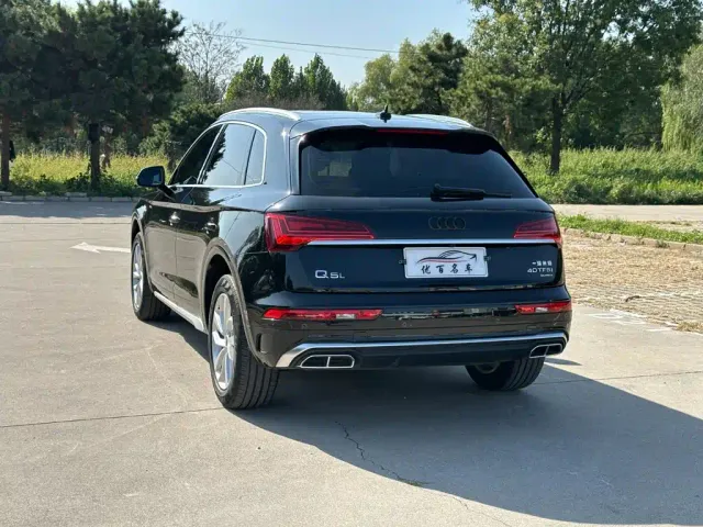 Audi Q5L — Фото автомобиля 4
