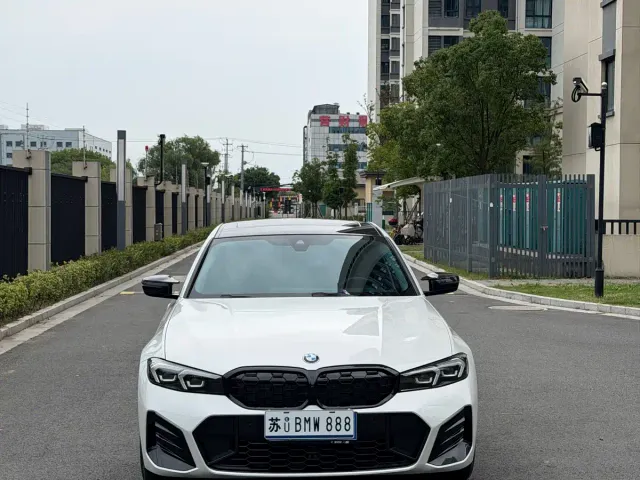 BMW 3 Series — Фото автомобиля 2