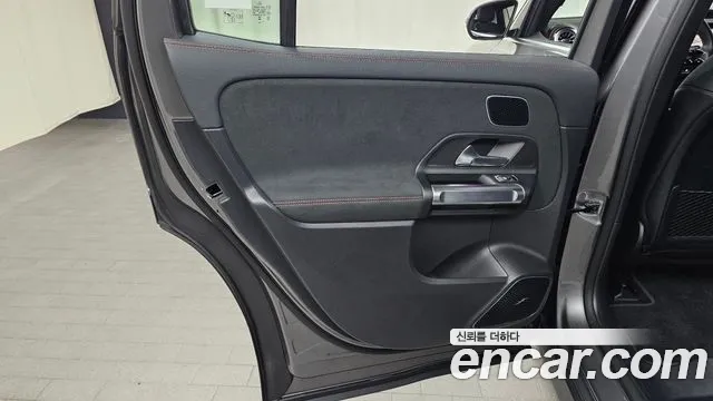 Mercedes-Benz EQB — Фото автомобиля 23
