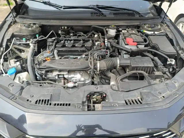 Honda Accord — Фото автомобиля 10