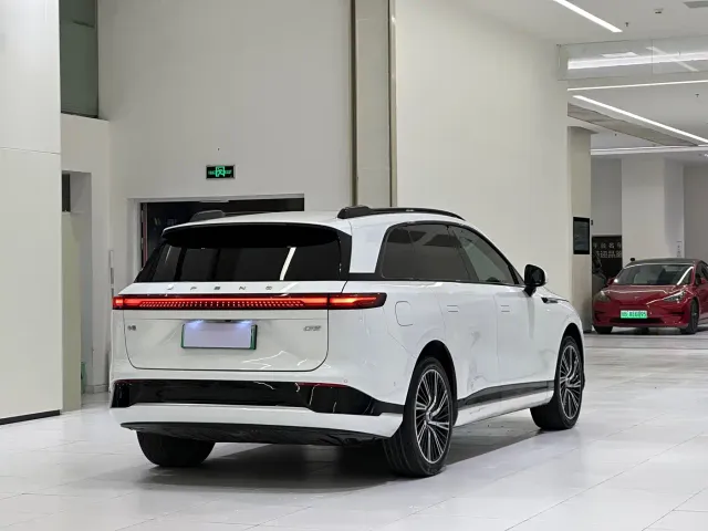 Xpeng G9 — Фото автомобиля 7