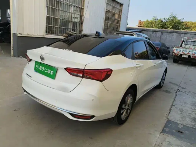 Buick Verano — Фото автомобиля 6
