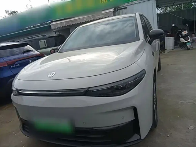 Leapmotor C10 — Фото автомобиля 2