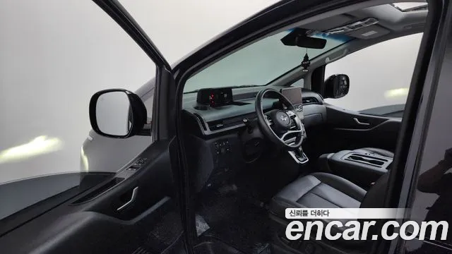 Hyundai Staria Staria 4WD Tourer 9 мест — Фото автомобиля 5