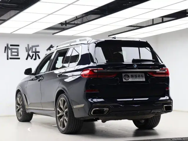 BMW X7 — Фото автомобиля 30