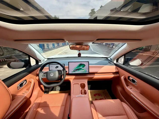 Leapmotor C10 — Фото автомобиля 7