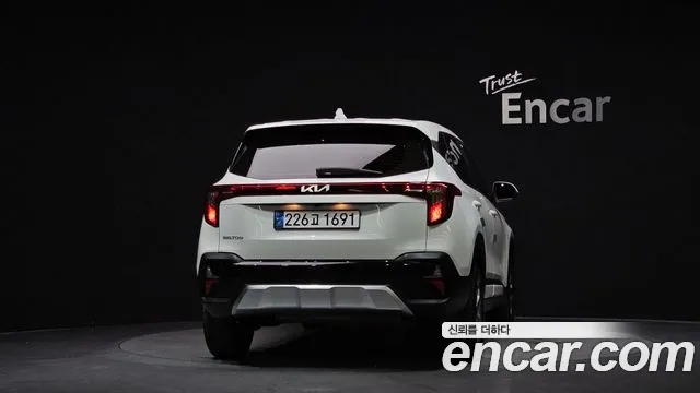 Kia Seltos New — Фото автомобиля 4