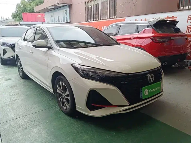 Changan Eado — Фото автомобиля 21