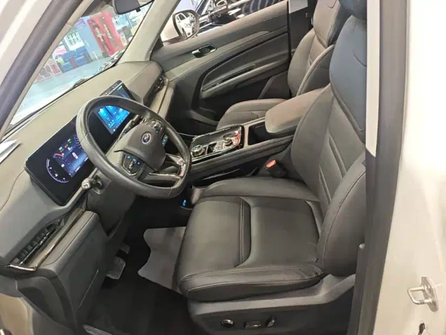 Ford Lingrui — Фото автомобиля 14