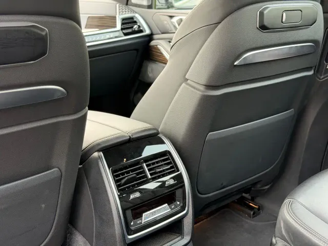 BMW X7 — Фото автомобиля 12