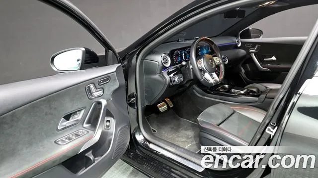 Mercedes-Benz A-Class — Фото автомобиля 10