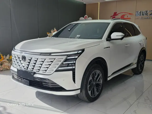 Фотография автомобиля — Changan CS75 Plus