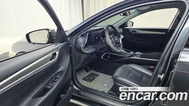 Hyundai Grandeur New — Фото автомобиля 15