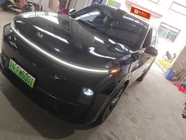 Фотография автомобиля — Li Auto L7