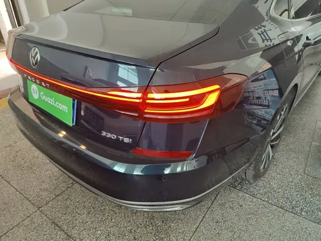 Volkswagen Passat — Фото автомобиля 7
