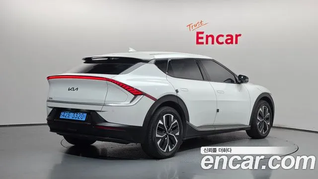 Kia EV6 — Фото автомобиля 2