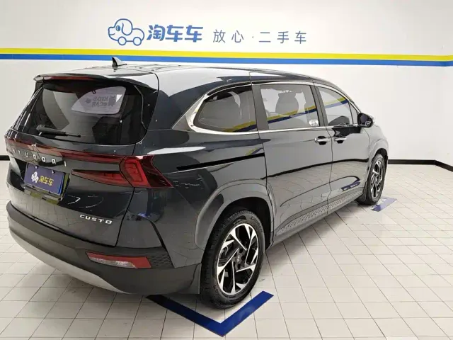 Hyundai Custo — Фото автомобиля 3
