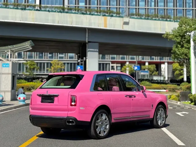 Rolls-Royce Cullinan — Фото автомобиля 6