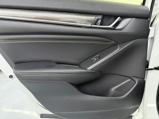 Honda Accord — Фото автомобиля 28