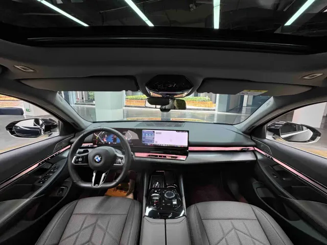 BMW 5 Series — Фото автомобиля 18