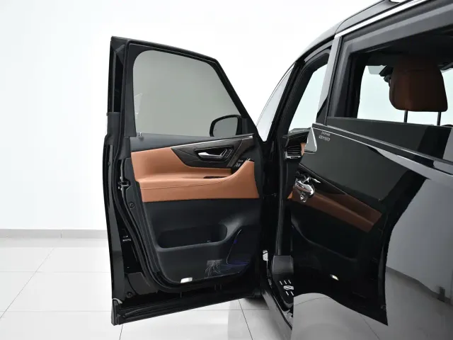 Toyota Alphard — Фото автомобиля 23