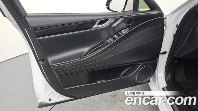 Genesis G80 Бензин 2.5 турбо AWD — Фото автомобиля 24