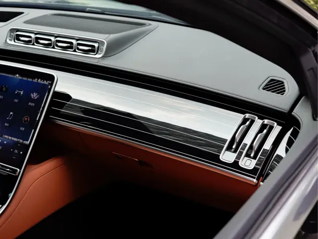 Mercedes-Benz S-Class — Фото автомобиля 18