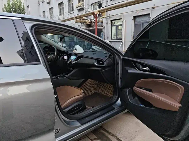Buick Regal — Фото автомобиля 8