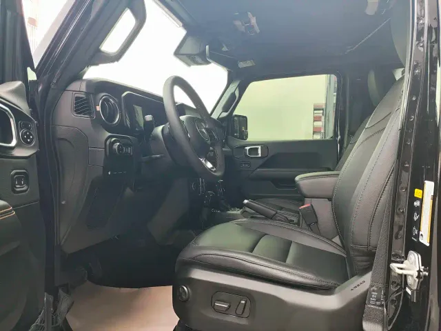 Jeep Wrangler 4xe — Фото автомобиля 5