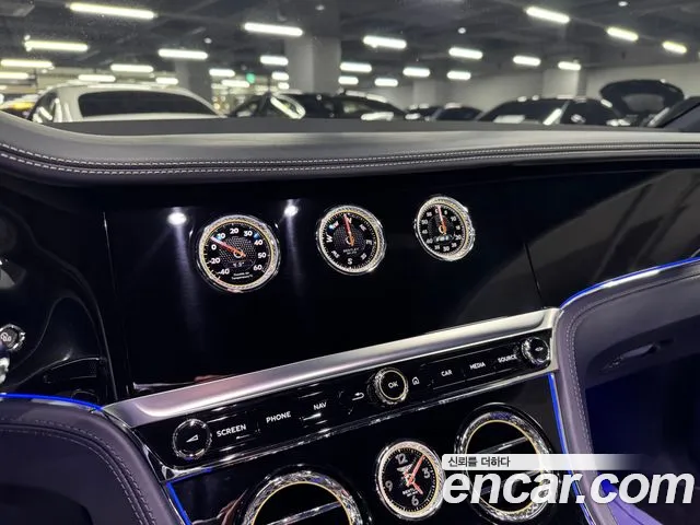 Bentley Continental — Фото автомобиля 12