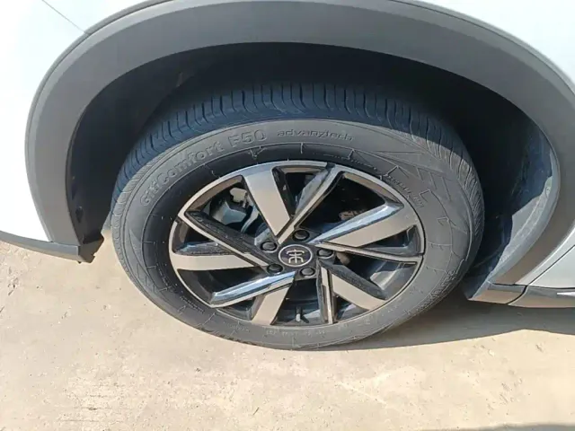 BYD Song Pro — Фото автомобиля 22