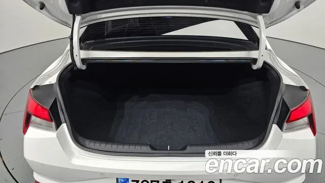 Hyundai Avante CN7 — Фото автомобиля 26