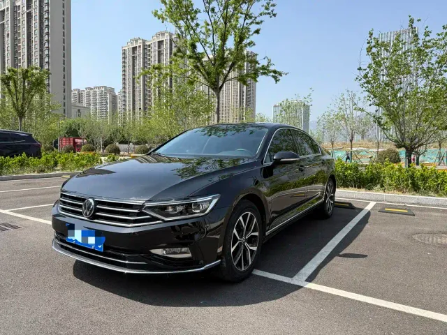 Фотография автомобиля — Volkswagen Magotan