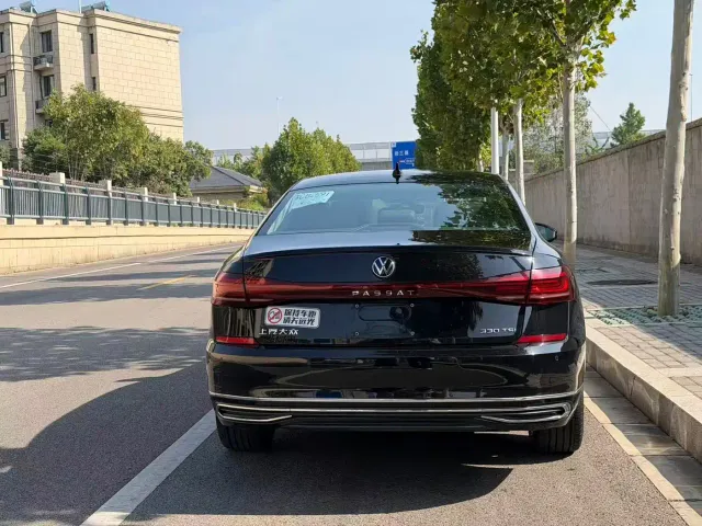 Volkswagen Passat — Фото автомобиля 6