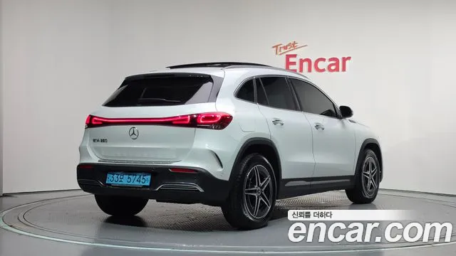 Mercedes-Benz EQA — Фото автомобиля 2