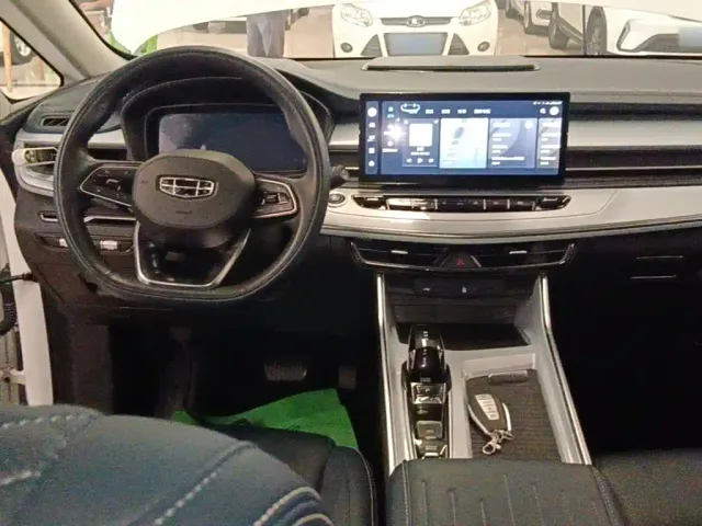 Geely Jiaji — Фото автомобиля 9
