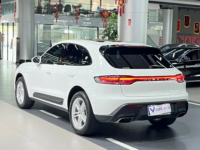 Porsche Macan — Фото автомобиля 9
