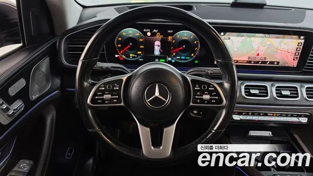 Mercedes-Benz GLE-Class — Фото автомобиля 13
