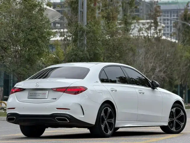 Mercedes-Benz C-Class — Фото автомобиля 13