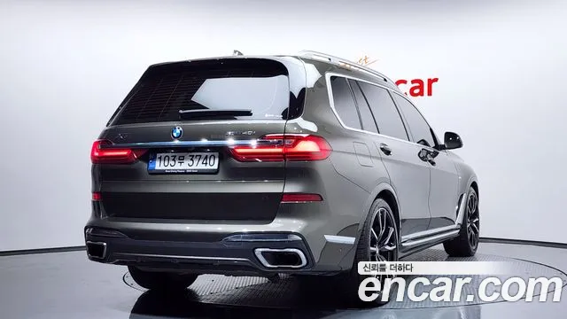 BMW X7 — Фото автомобиля 2
