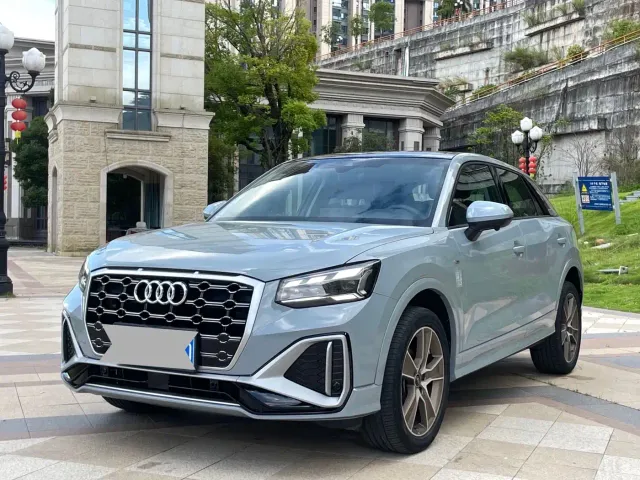 Фотография автомобиля — Audi Q2L
