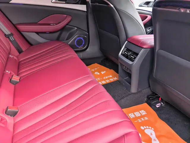 Hongqi H5 — Фото автомобиля 7