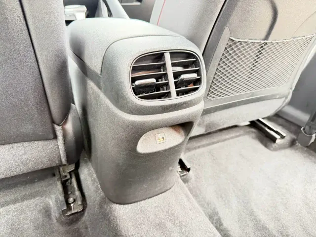 Hyundai Elantra — Фото автомобиля 19