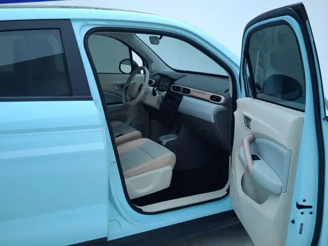 Leapmotor T03 — Фото автомобиля 8